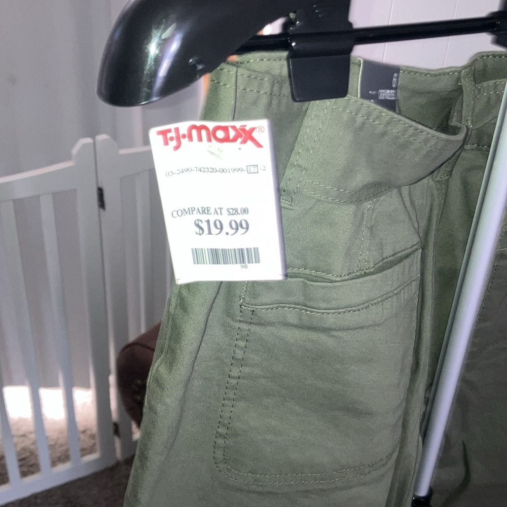 Women’s Olive Green Pants - Picture 5 of 6